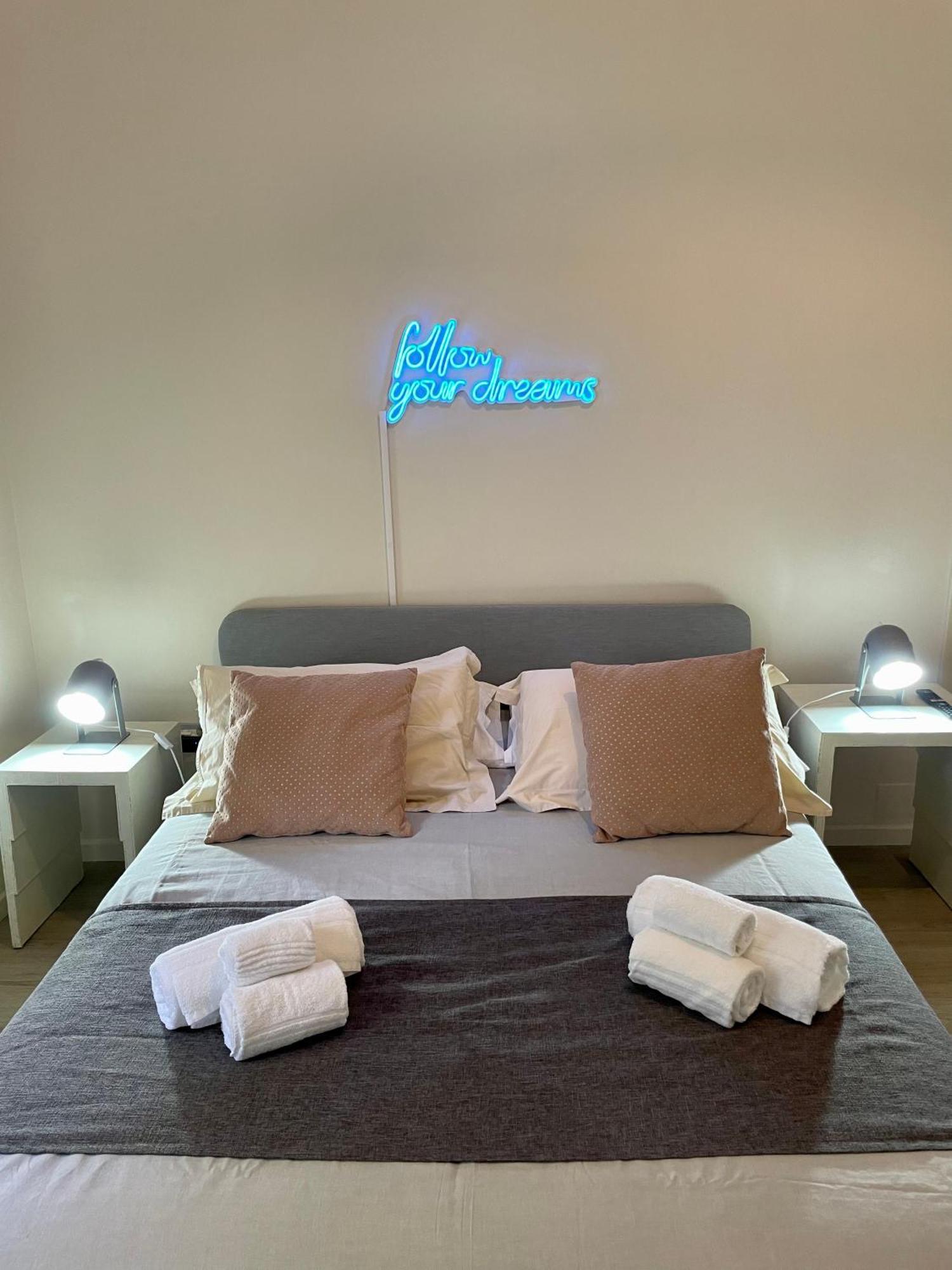 4 Balconi Rooms Paladini B&B E Appartamenti Lecce Exteriér fotografie