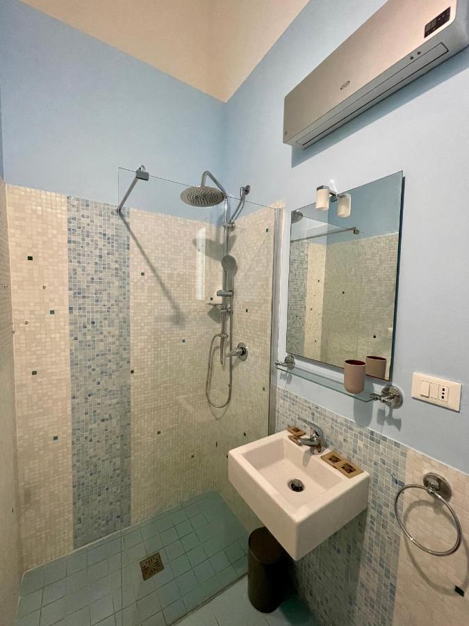 4 Balconi Rooms Paladini B&B E Appartamenti Lecce Exteriér fotografie